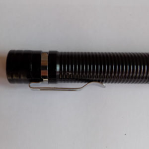 Небольшой светодиодный фонарик BL-5552 с зумом